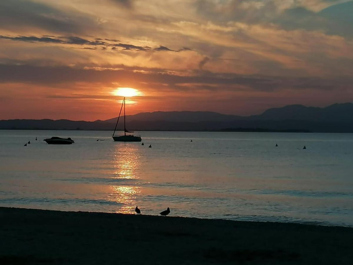 Villa La Magnolia - Private Beach Access, Garden, Views Lazise Luaran gambar