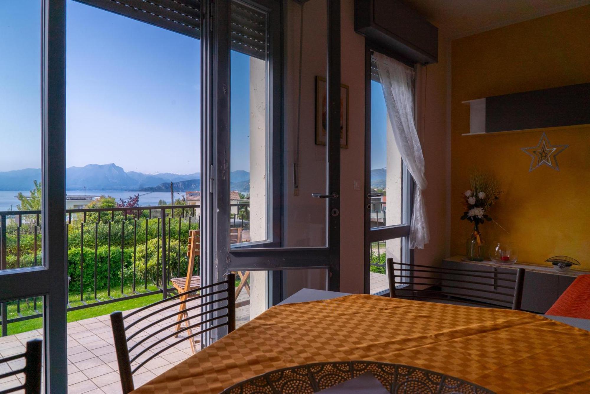 Villa La Magnolia - Private Beach Access, Garden, Views Lazise Bilik gambar