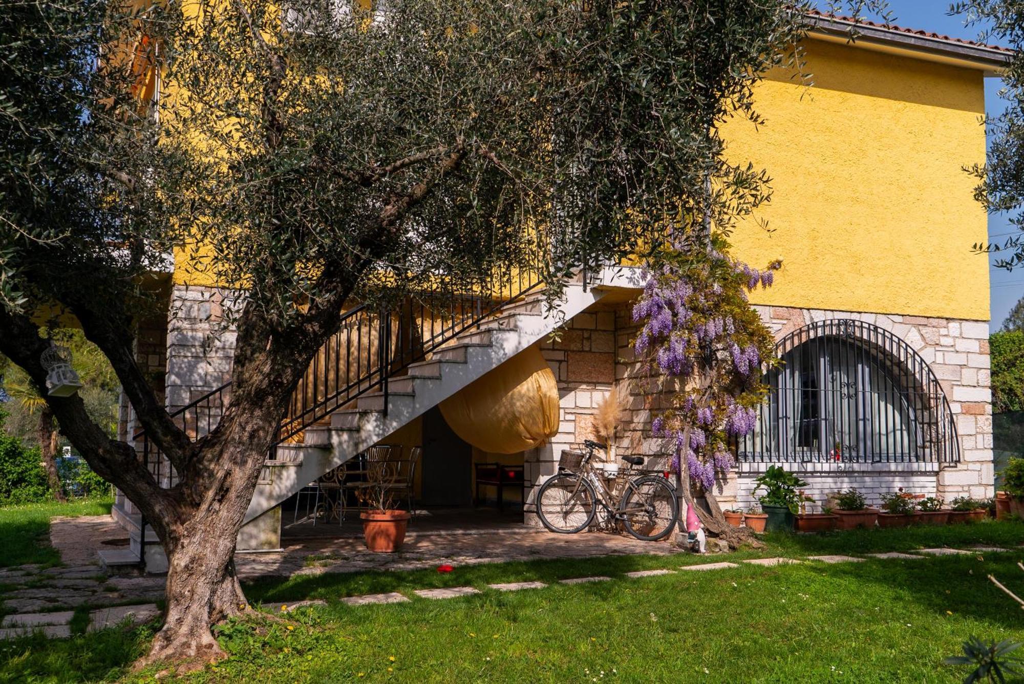 Villa La Magnolia - Private Beach Access, Garden, Views Lazise Luaran gambar